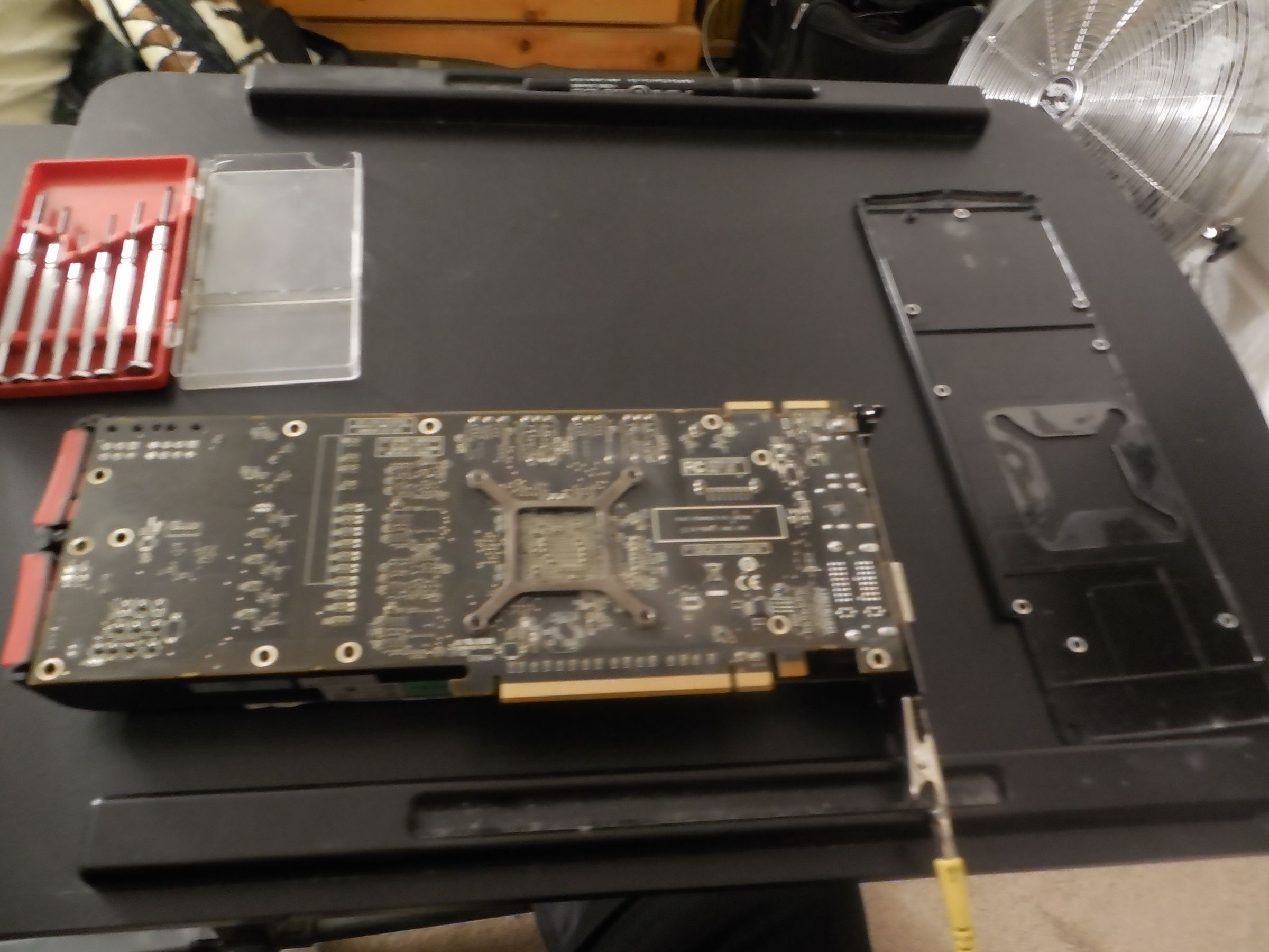 How to Fix a Noisy Fan on a ATI Radeon HD 5870 Video Card : 8 Steps ...