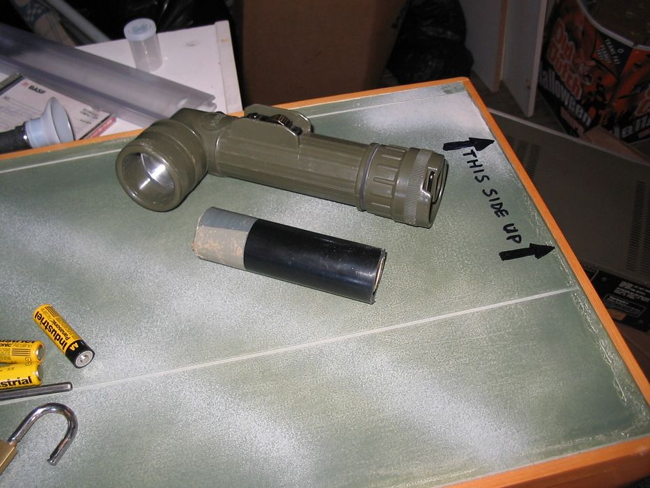 AA to D Cell Adapter : 4 Steps - Instructables