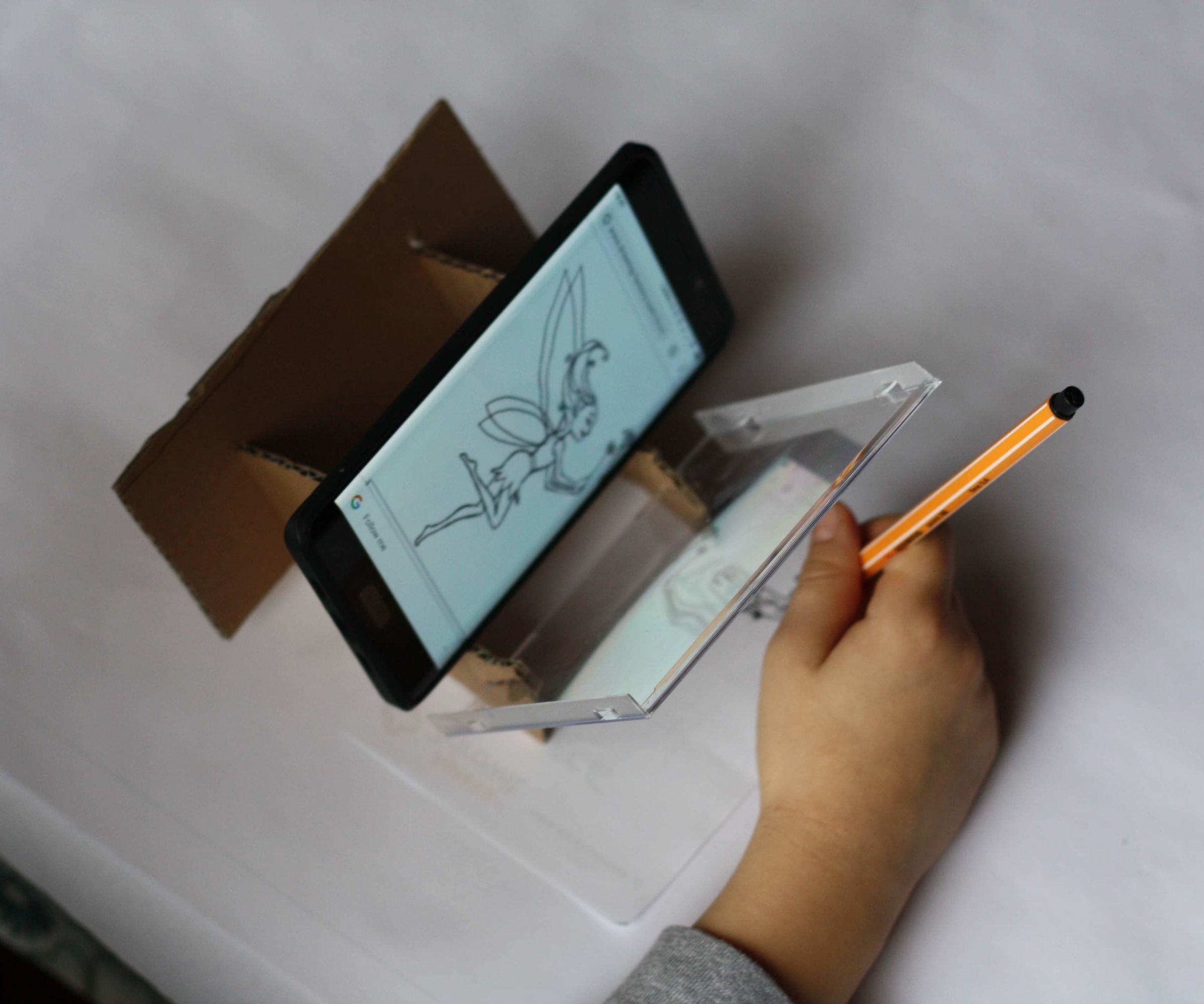 Cardboard Stand for Easy Drawing With Phone