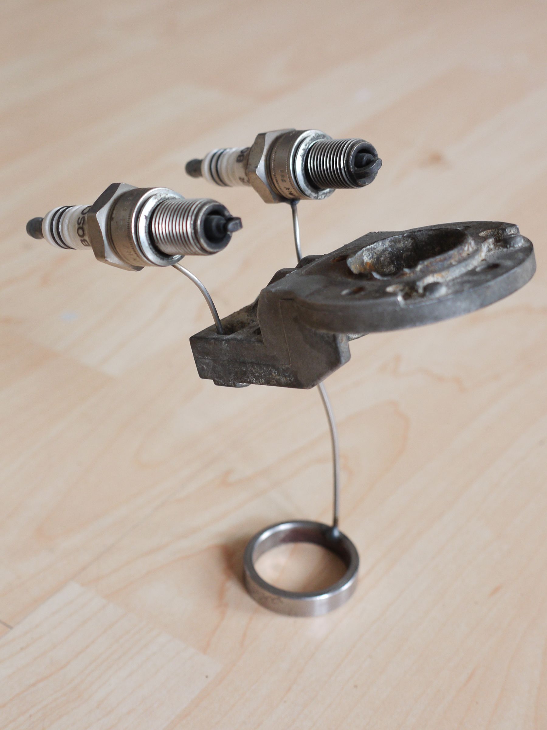 Little Desktop Thing That May Can Keep Your Motivation Up While Searching for the World`s Formula