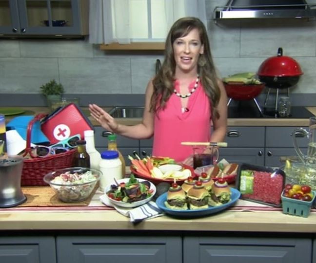Lifestyle Expert’s Tips on How to Throw a Great Summer Bash!