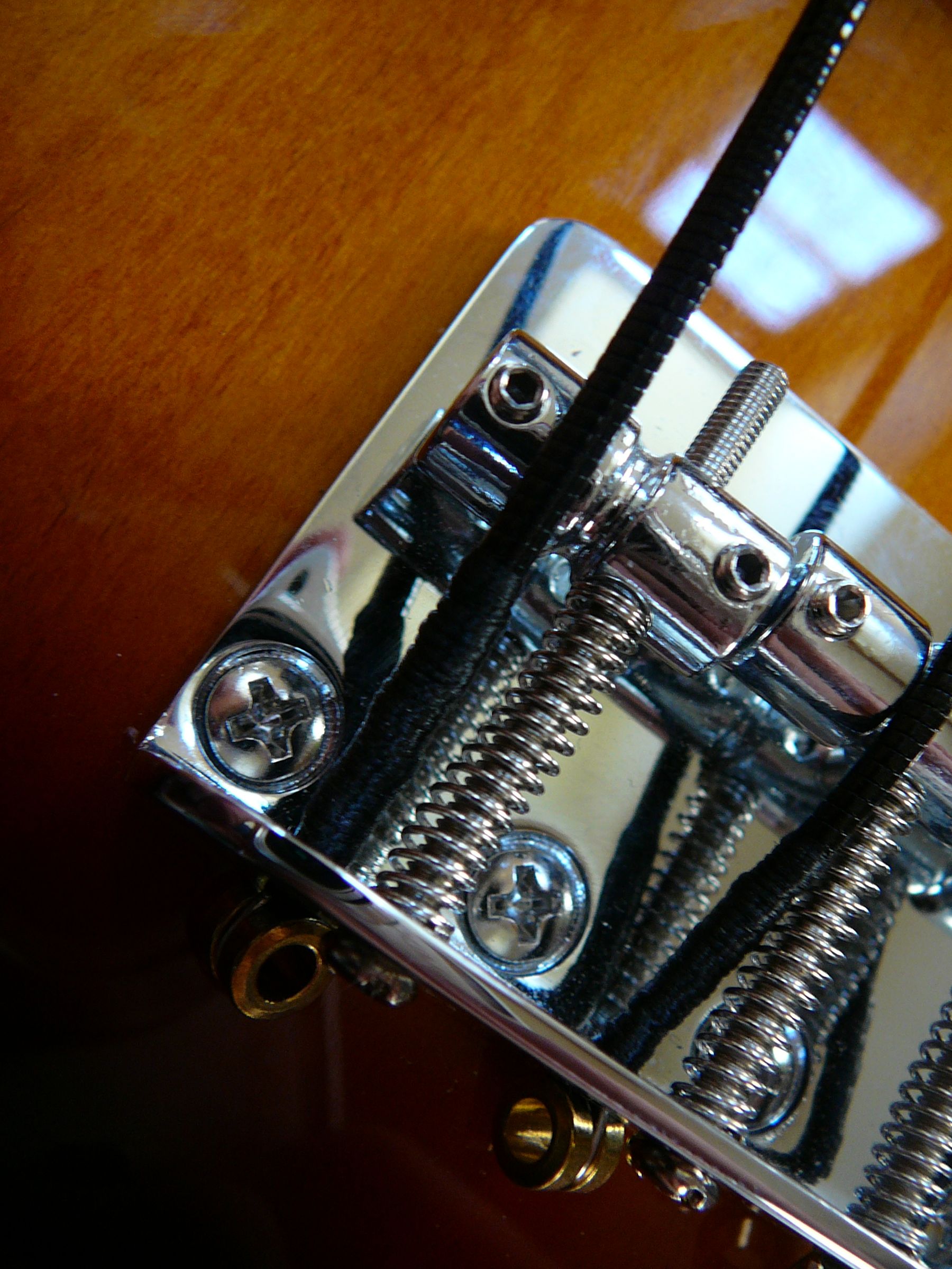 How to Replace Your Bass Strings 5 Steps (with Pictures) Instructables