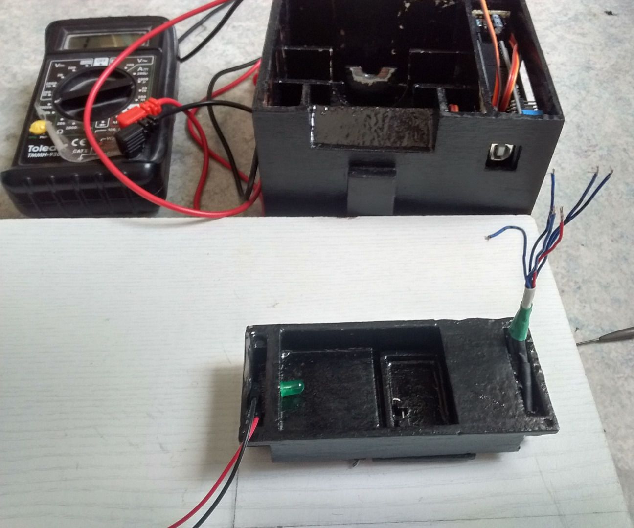 Fish Feeder Sensor Array