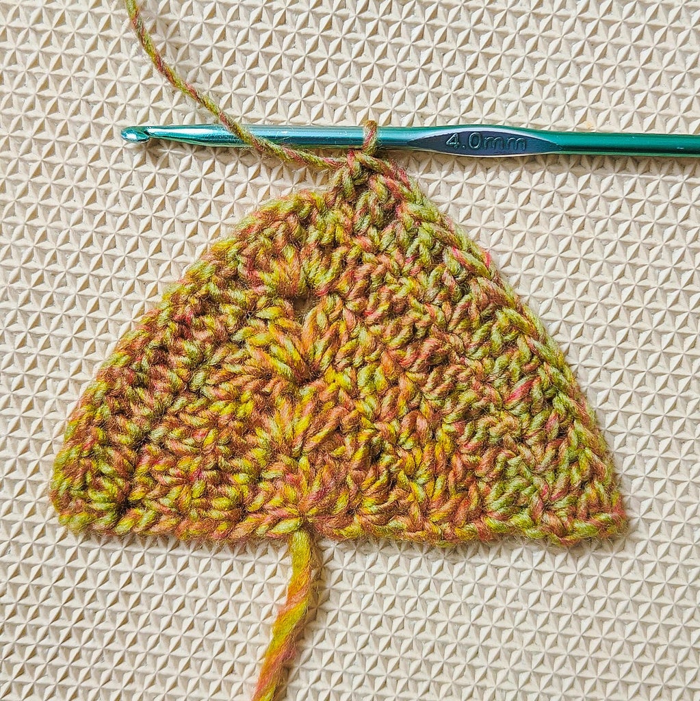 Easy And Simple Crochet Triangle Shawl 5 Steps With Pictures Easy And Simple Crochet Triangle Shawl 5 Steps With Pictures