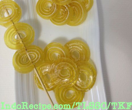 Homemade Candy: Jelly Roll-Up