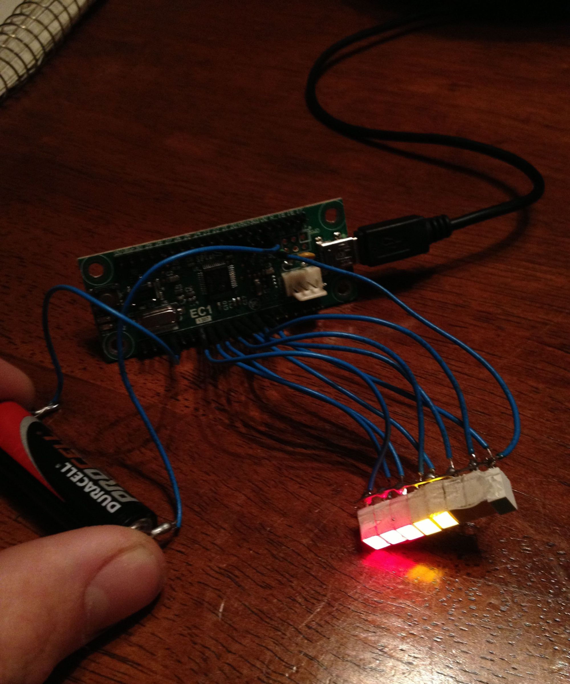 SPLat EC1 based AA and AAA battery tester with bar graph