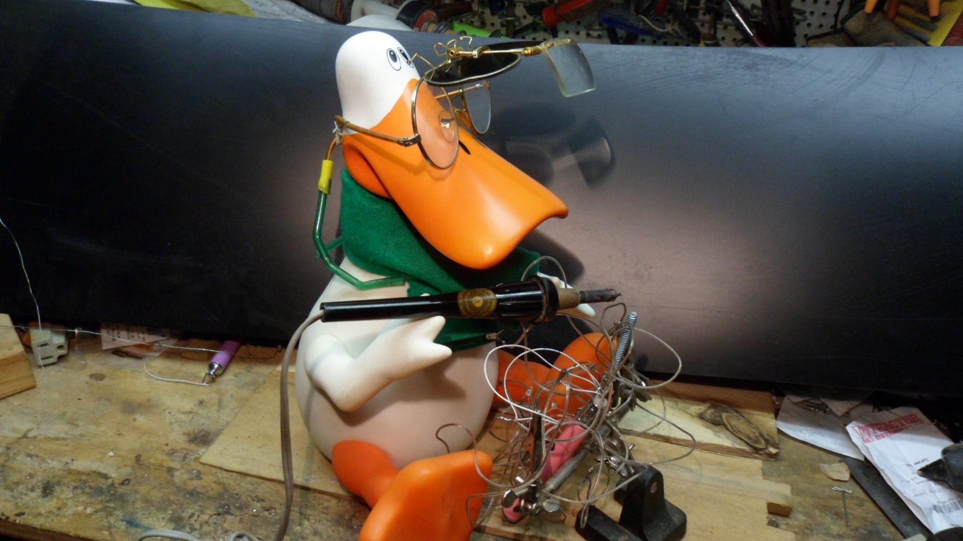 Teach your duck to make LED circuits !