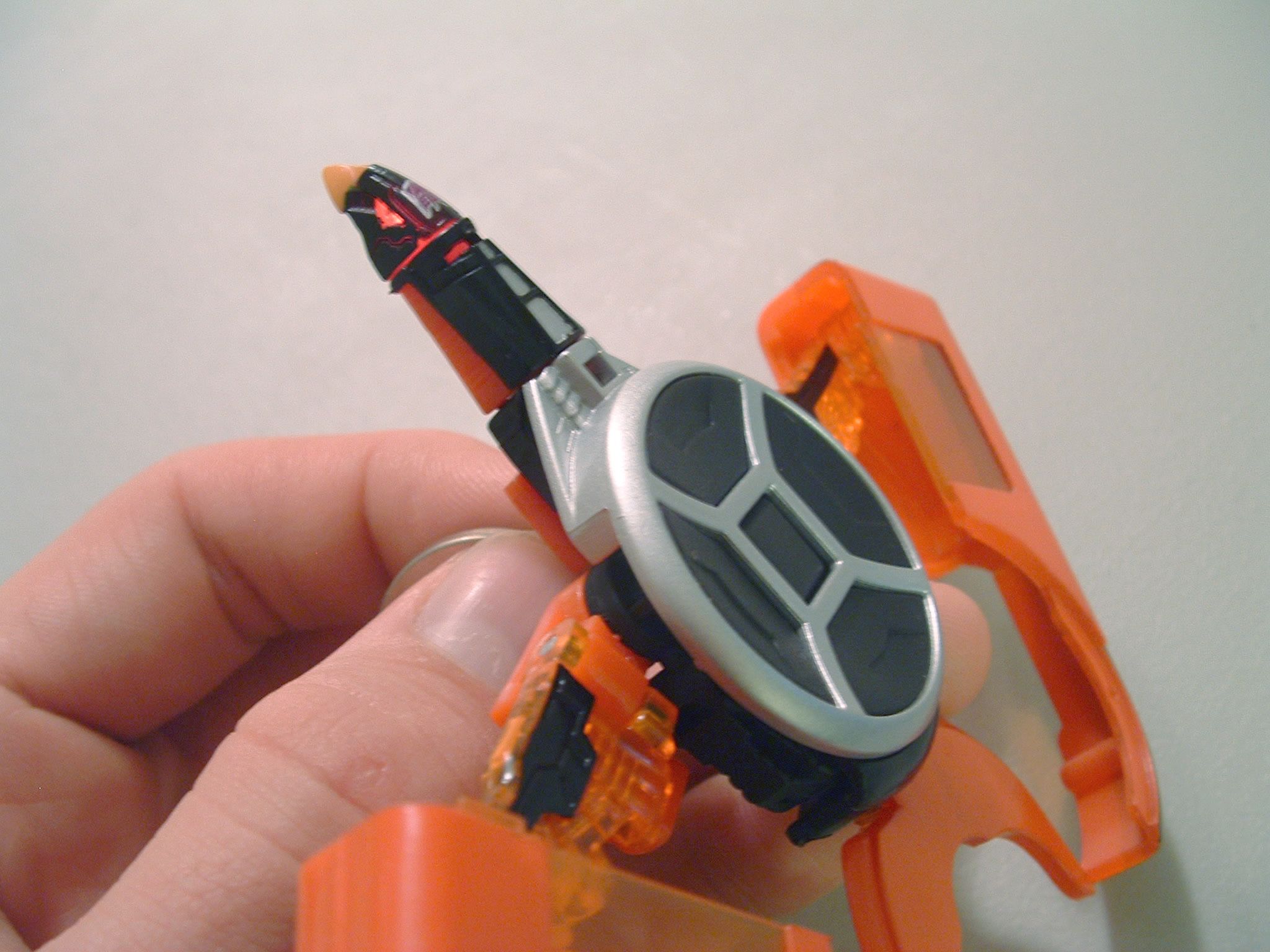 Give Laserbeak Glowing Red Eyes