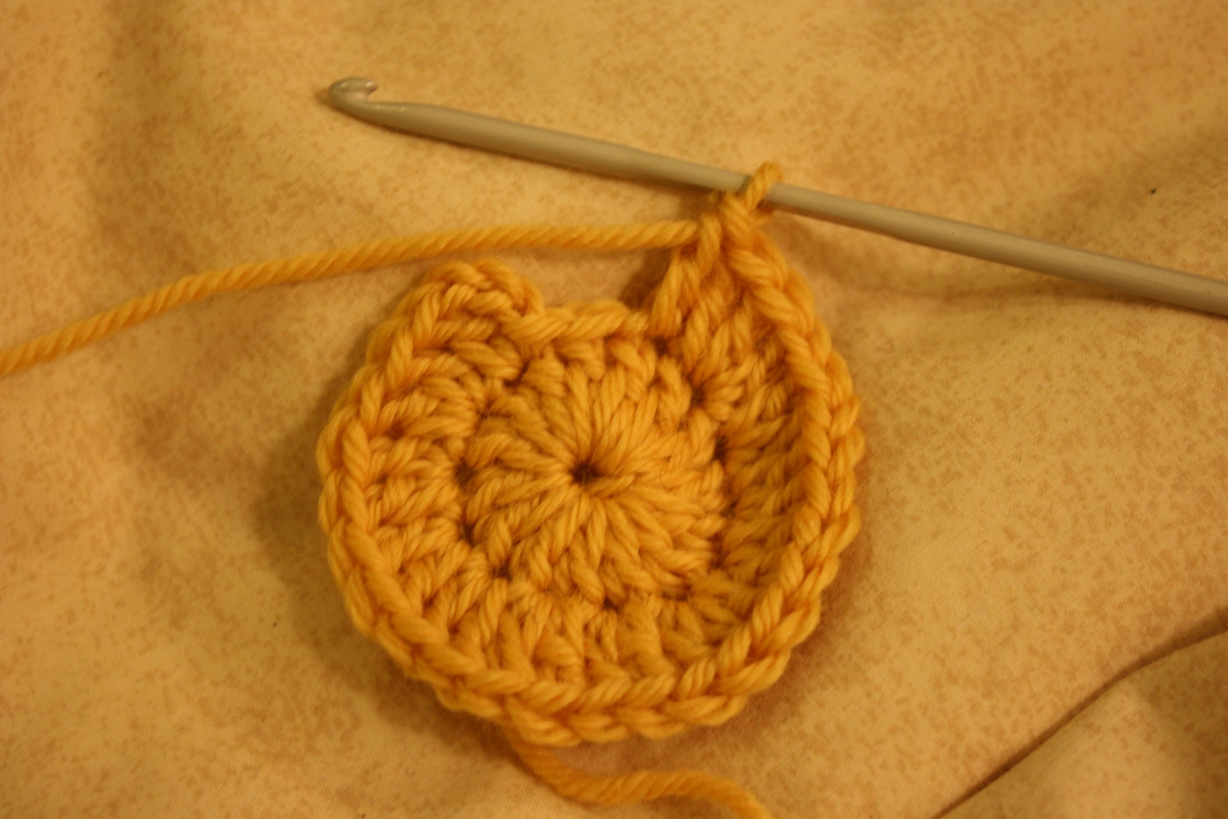 How to Build a Hamburger Trinket Box With Yarn! 6 Steps Instructables