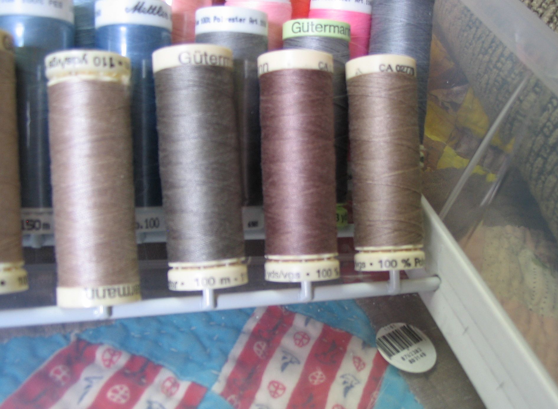 Thread Organizer Box for Skinny Spools -- Sulky, Gutermann, Mettler ...