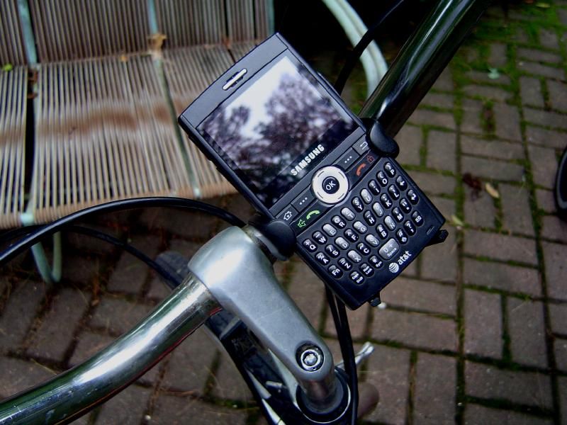 Quick & Dirty Bicycle Phone Mount