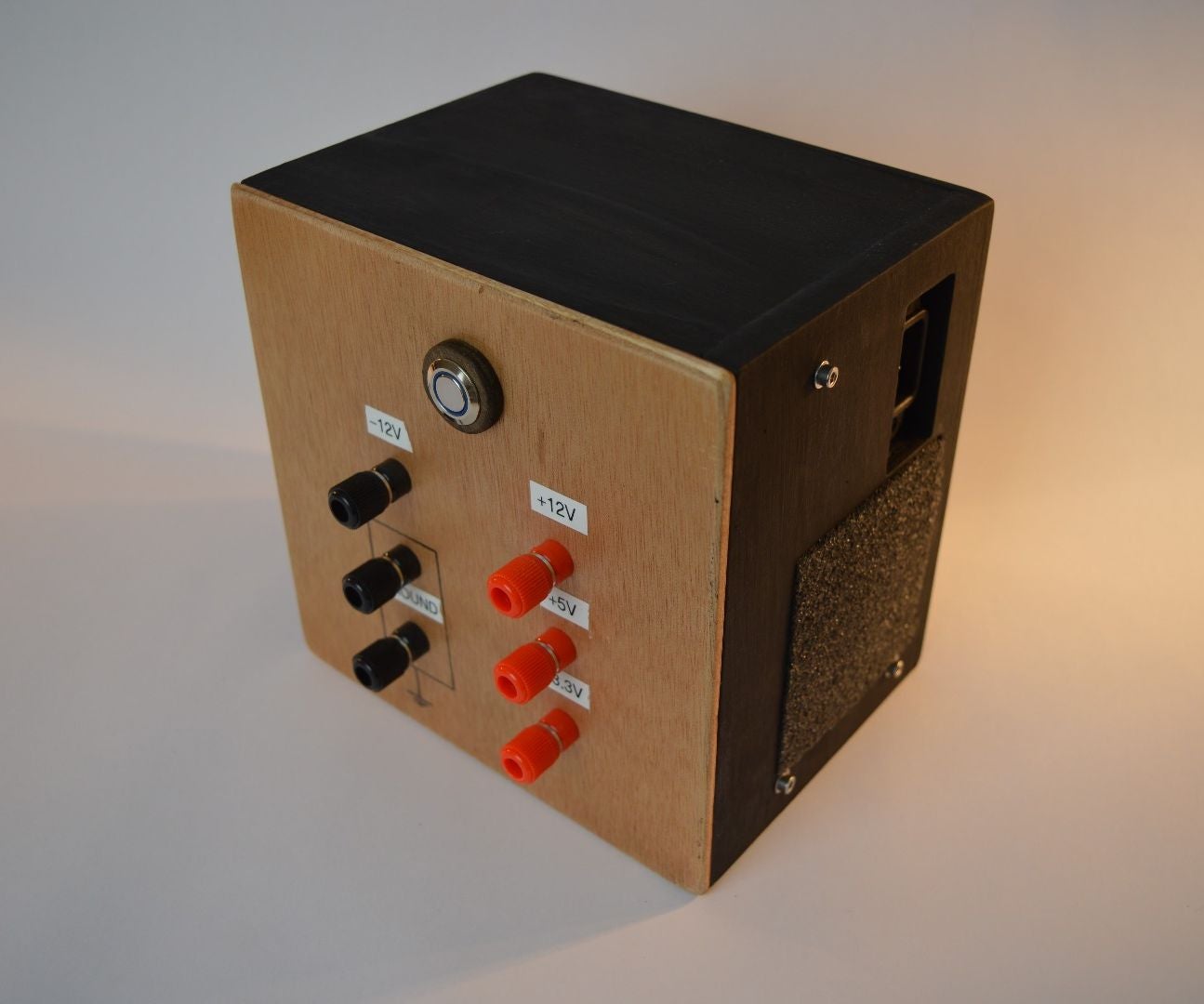 A Sleak Bench Power Supply From PC PSU : 8 Steps (with Pictures