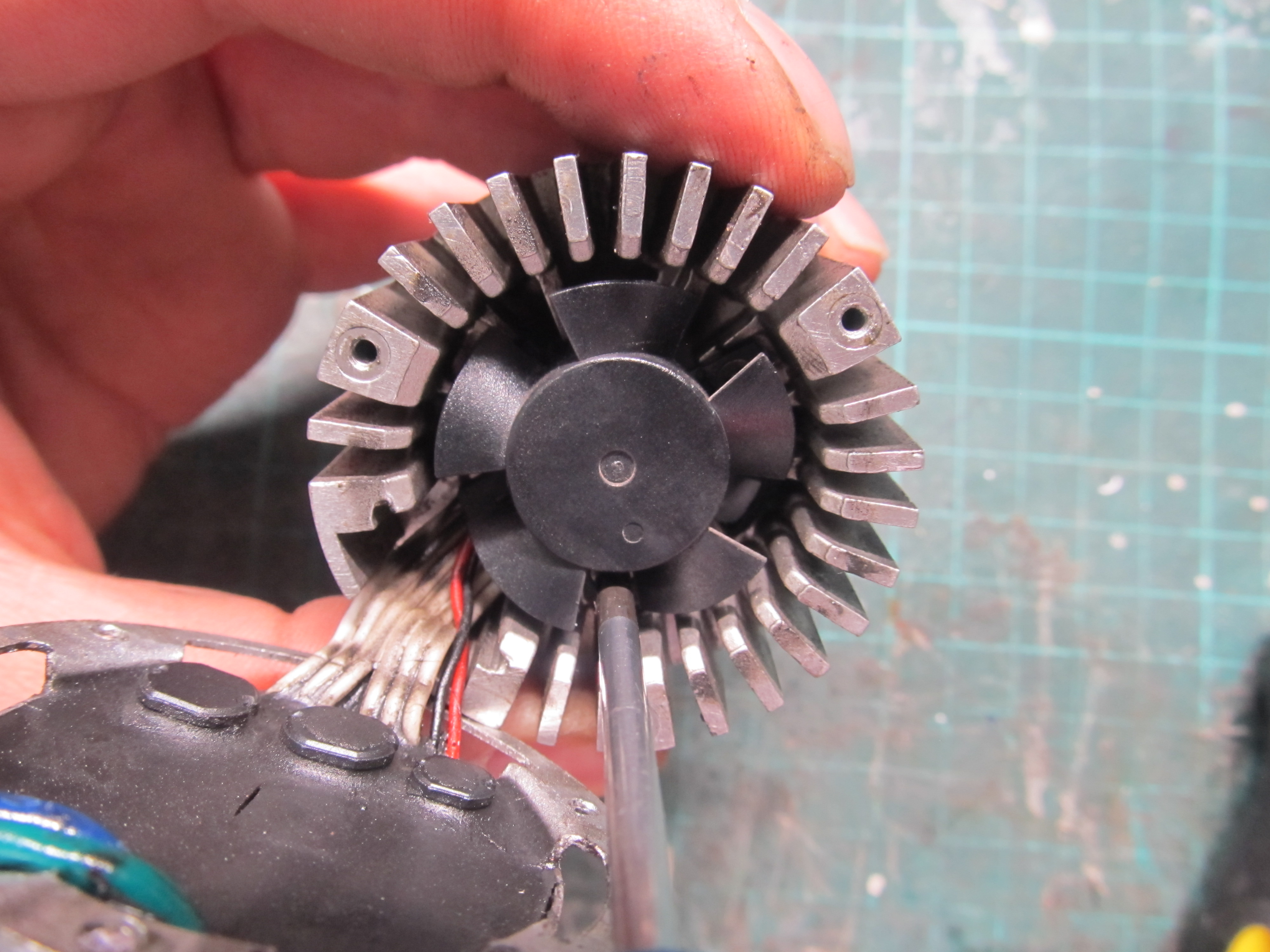 Reviving a Squeaky or Jammed Fan 12 Steps (with Pictures) Instructables