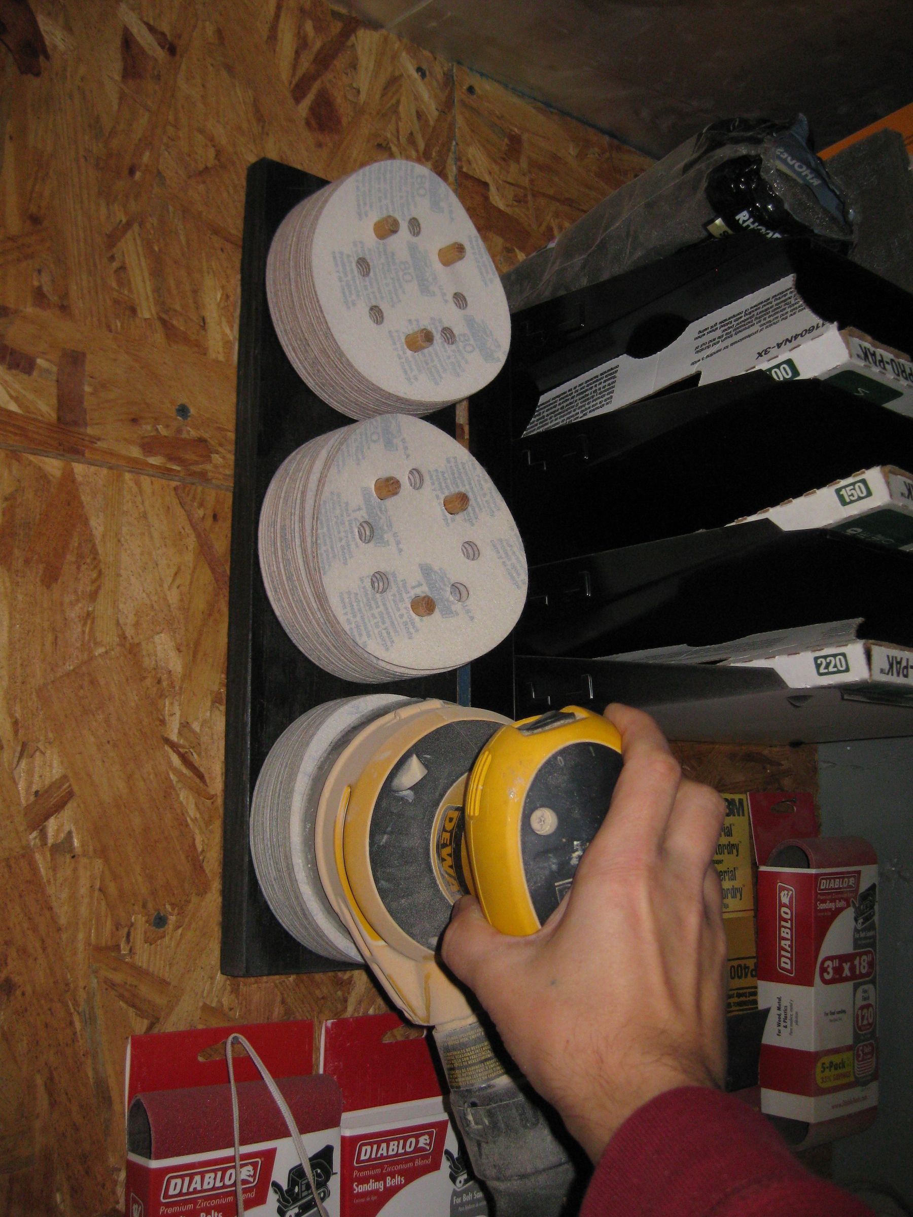 Orbital Sandpaper Caddy With SelfAlignment 4 Steps (with Pictures