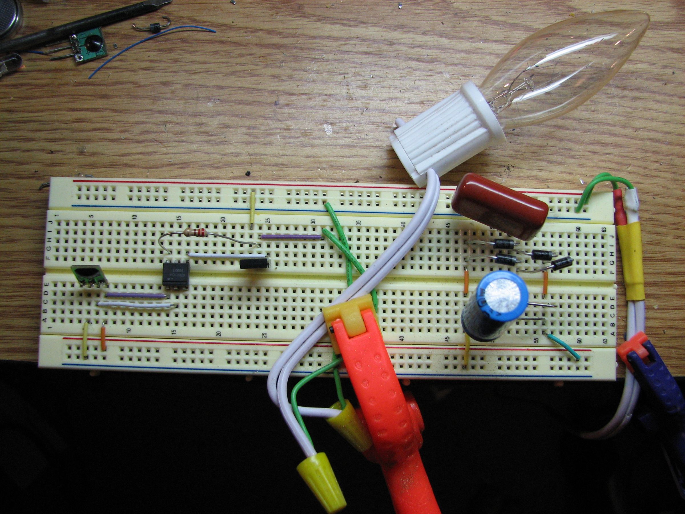 120V A/C Lamp Flicker from LED Votive Candle Type 1 (COB)