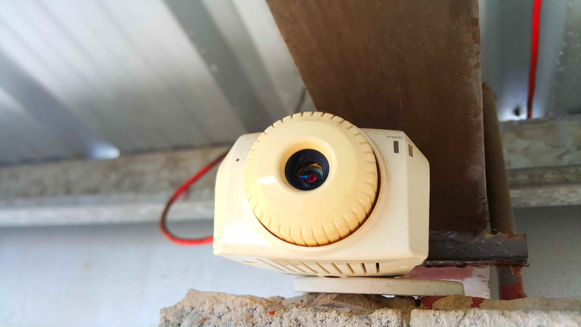 Super Quick Cleaning of Surveillance Camera Lens. 3 Steps Instructables