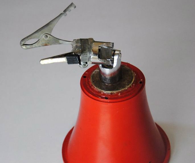 Magnetic Helping Hands for Soldering