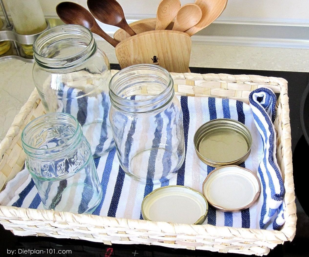 Sterilize Jars Using Microwave in 60 Seconds
