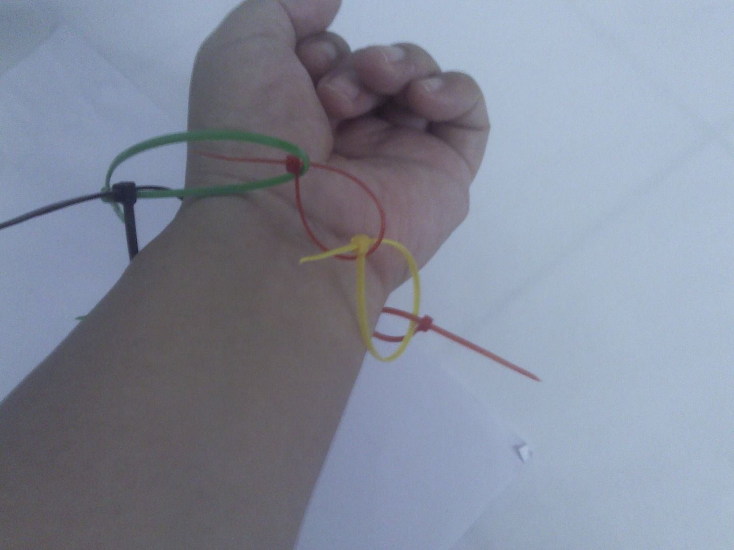 Cable Ties BRACELET 3 Steps Instructables