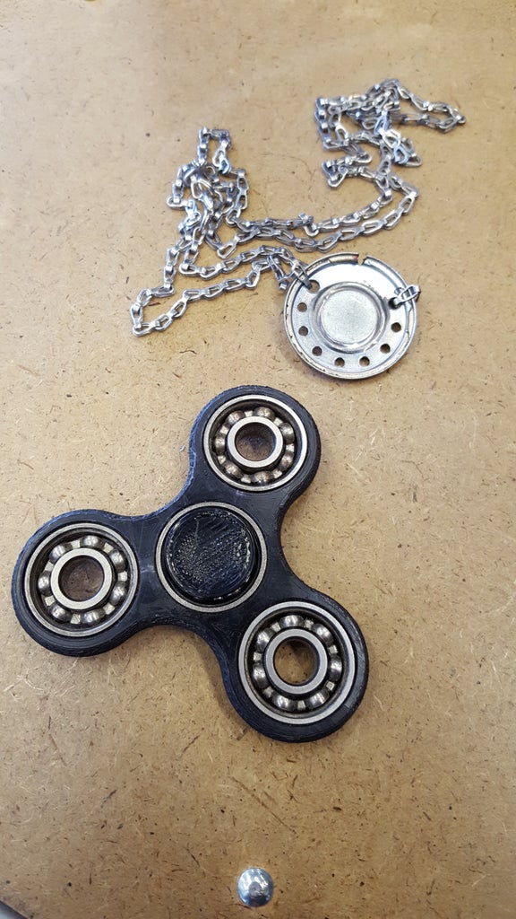 Fidget spinner necklace Clearance