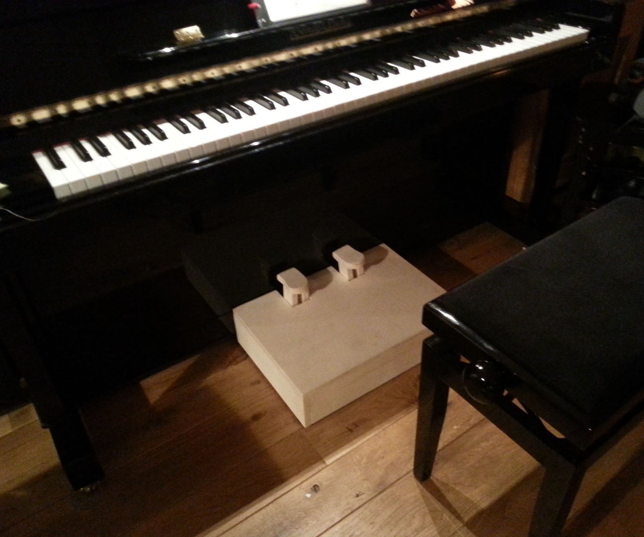 Simple Piano Pedal Extender for Children 9 Steps (with Pictures