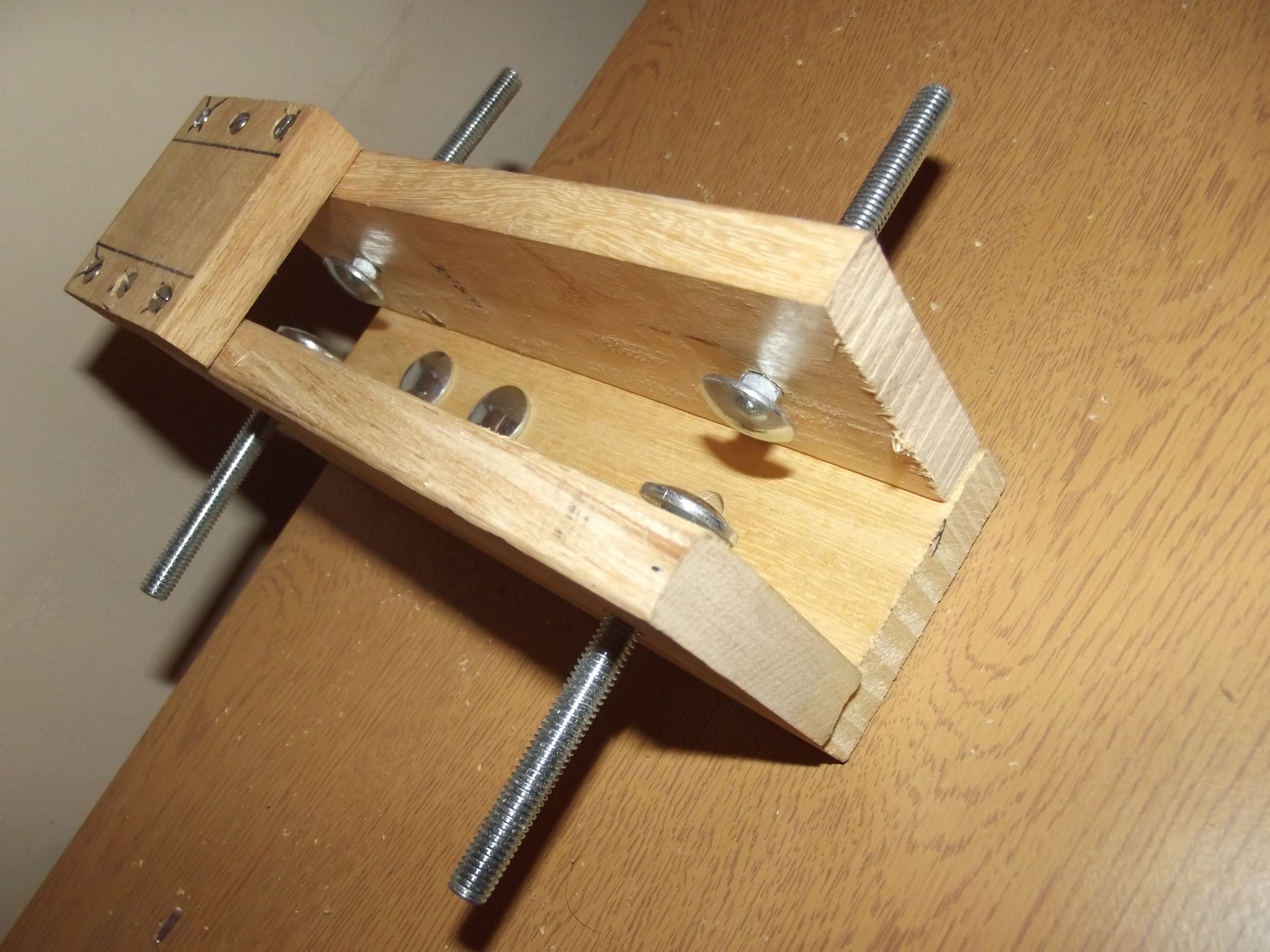 Varifocal Triple Monitor Stand 10 Steps (with Pictures) Instructables
