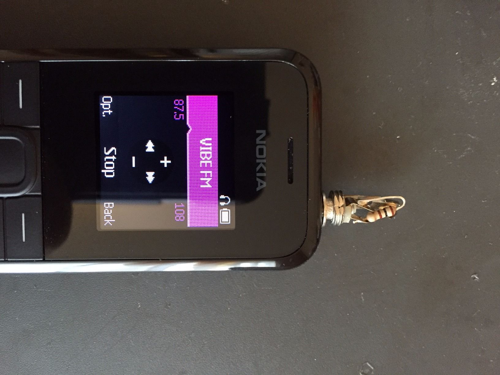 Listen to Phone Radio Without Headphones Instructables