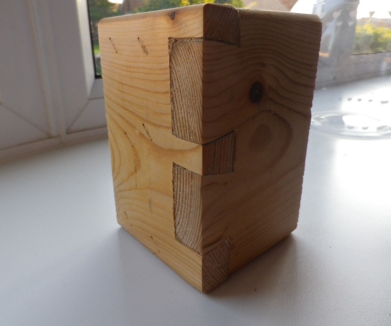 Hand-cut Dovetails With a Hacksaw !