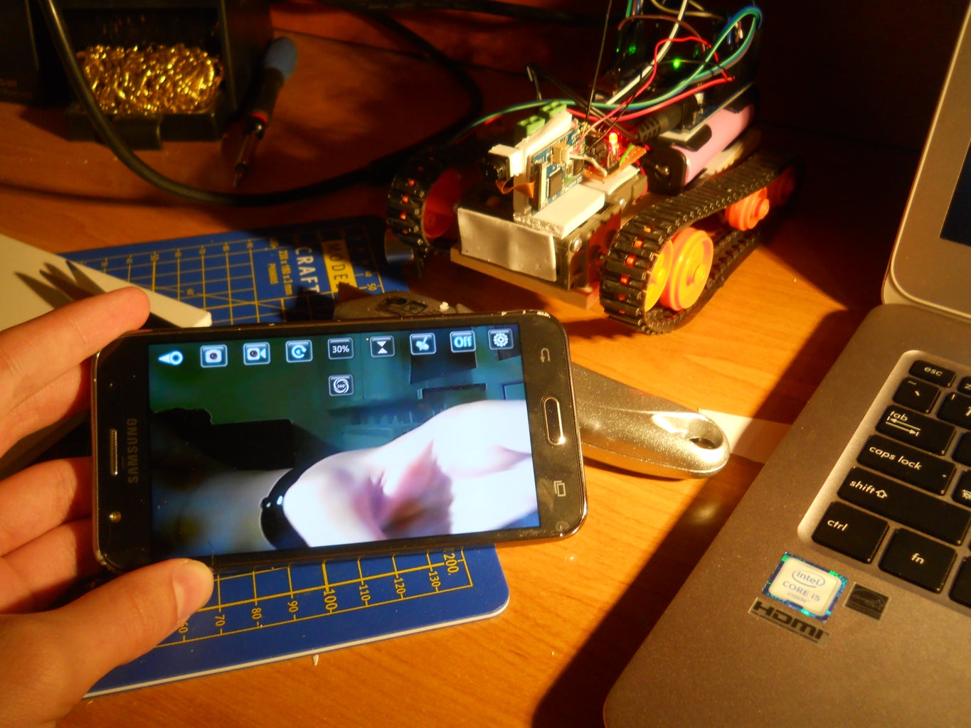 FPV Virtual Reality Arduino Controlled Tracked Robot : 17 Steps (with ...