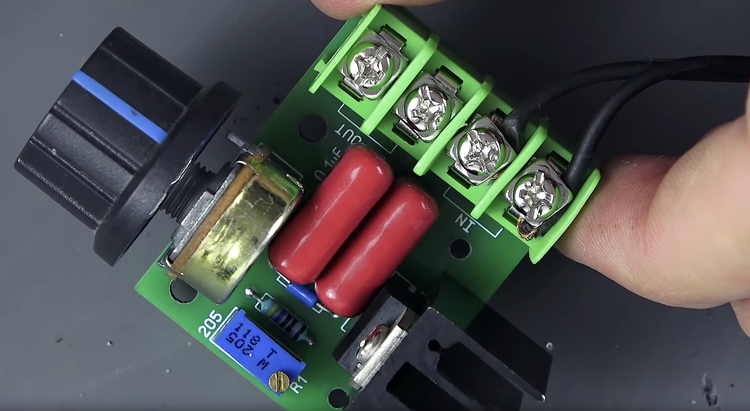 How to Make a Voltage Regulator 2000 Watts : 7 Steps - Instructables