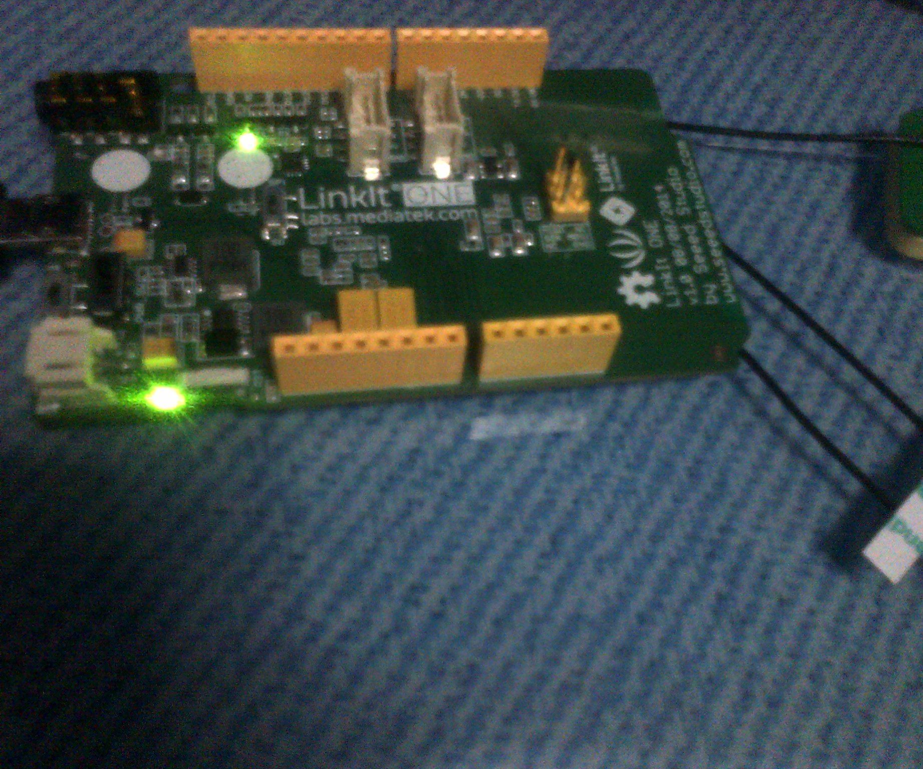 LinkIt ONE GPS Live Tracker With Cayenne