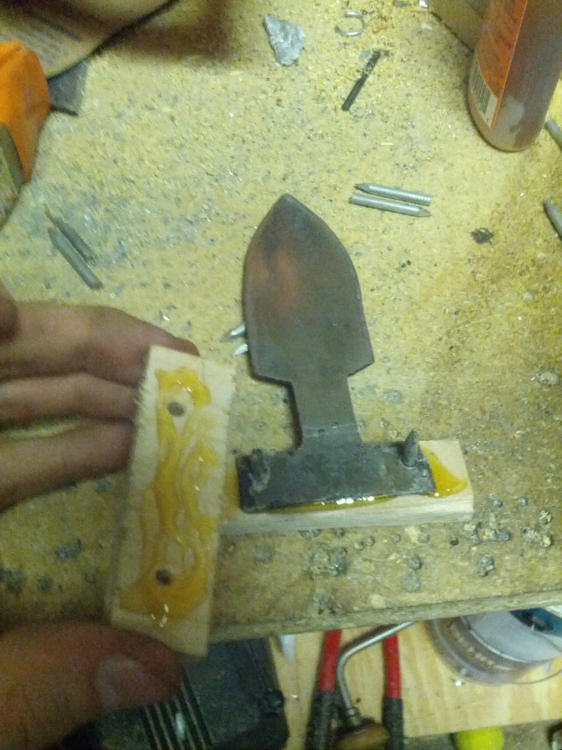 Adding a Handle to Your Knife: Attaching Handles