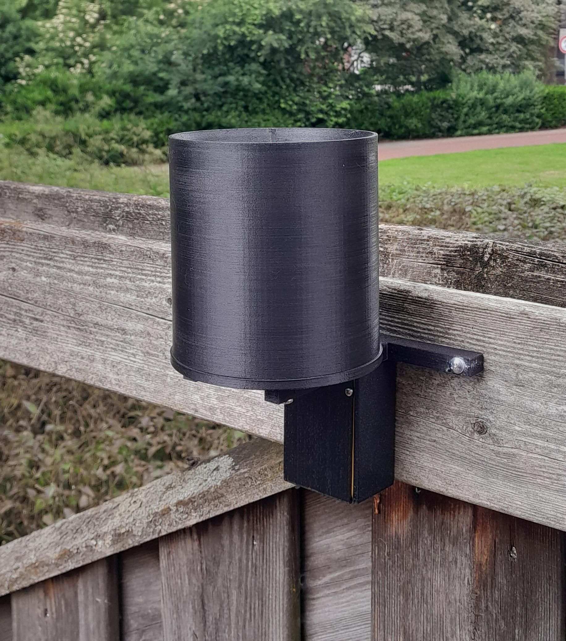 Pluvio! Rain Gauge With Tipping Bucket