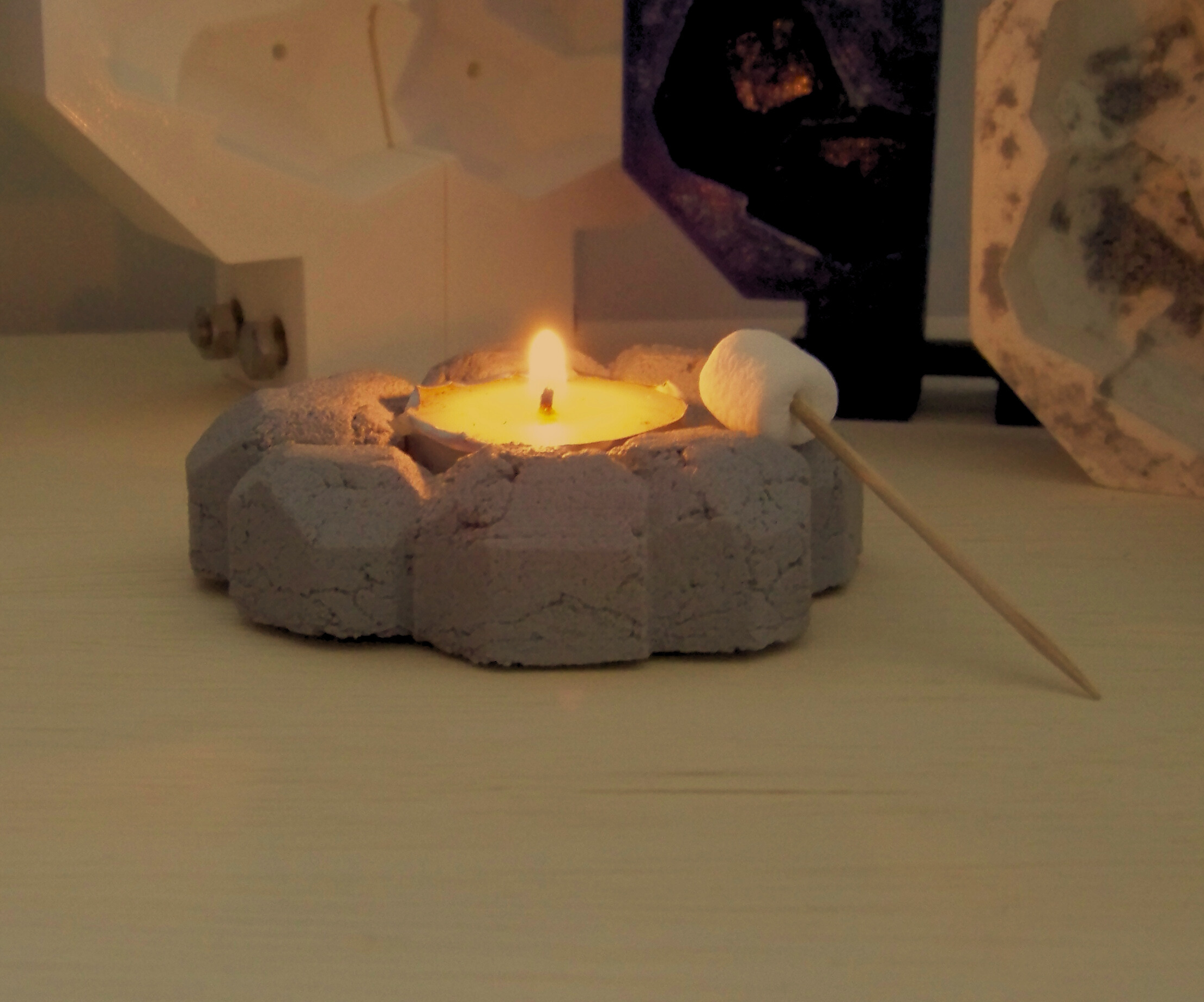 Miniature Fire Pit Made From Cement and a Tea Light