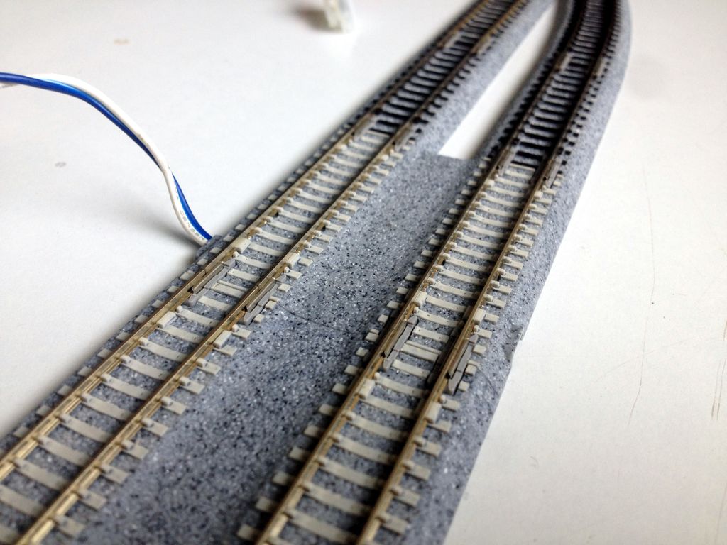 two train automated layout | Model Scenery Tutorials