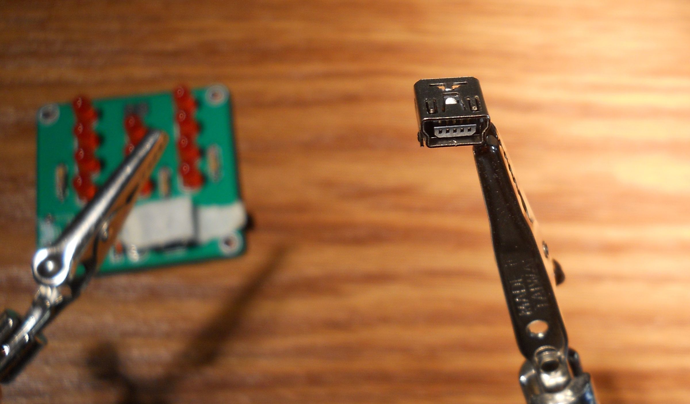 Simple Binary Clock : 6 Steps - Instructables