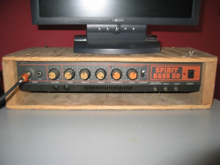 Cheap and Easy Speaker Isolation Box