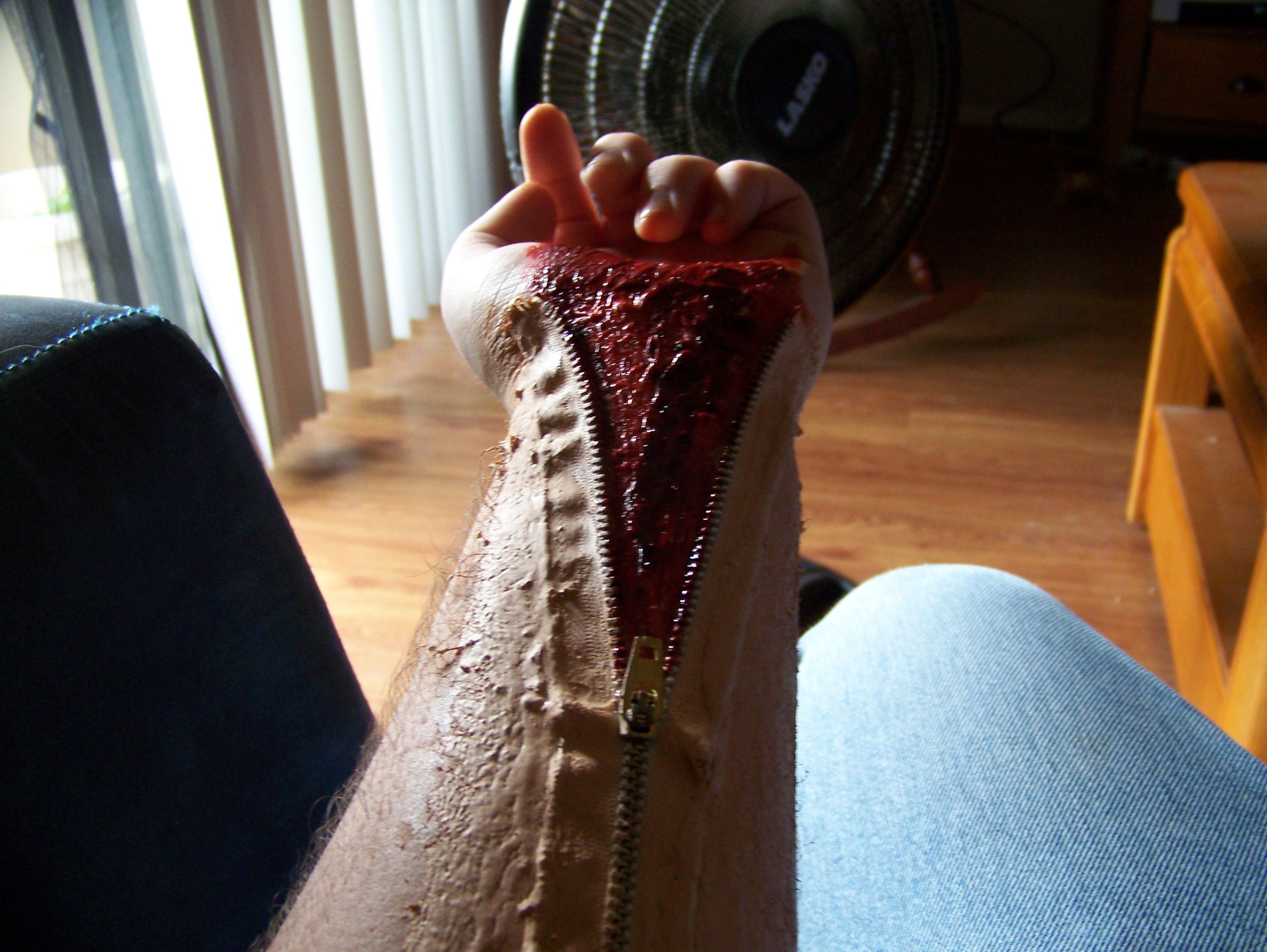 Very Easy Zipper Arm