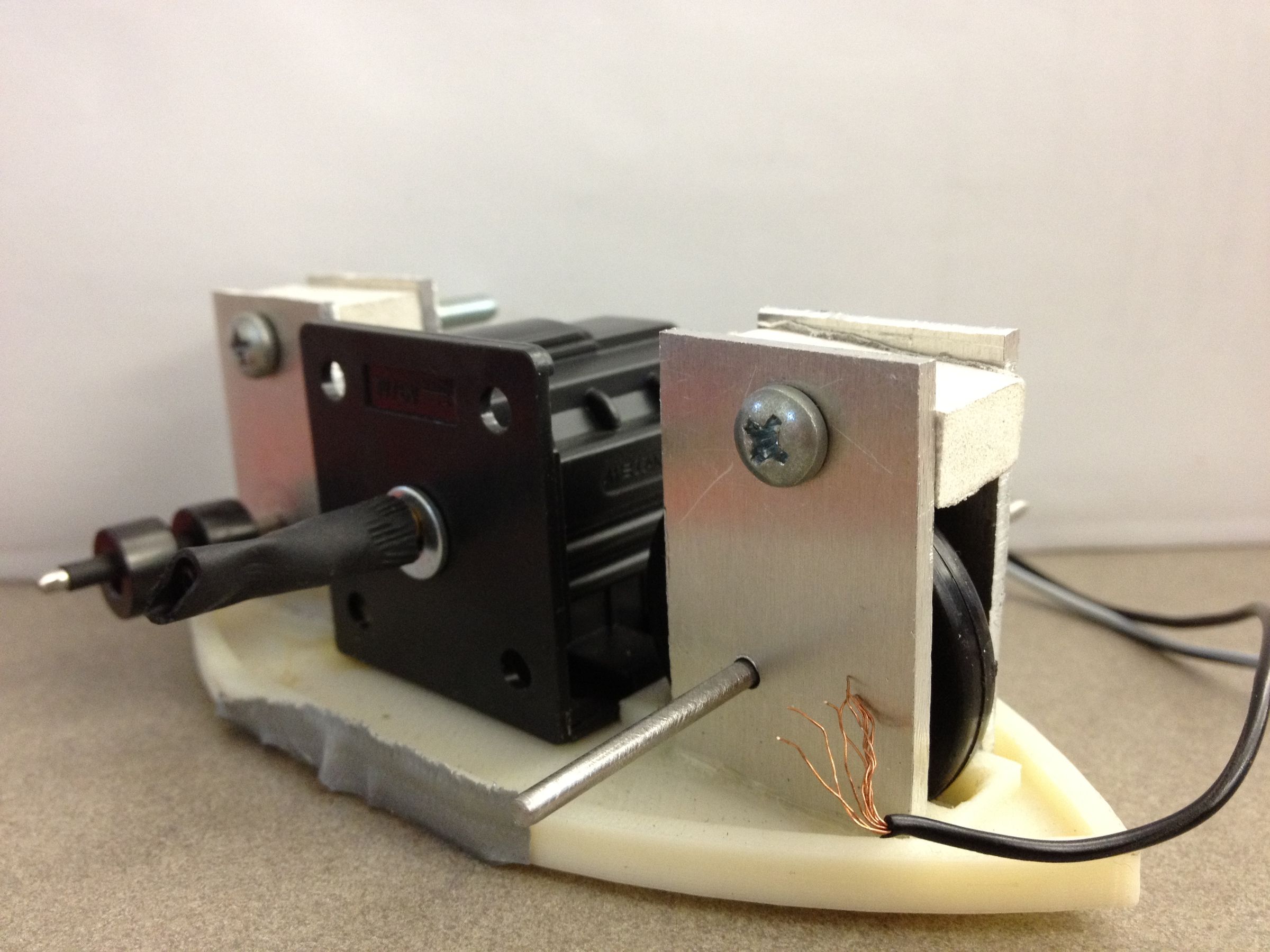 Small Capacitor Car - Never Need Batteries!