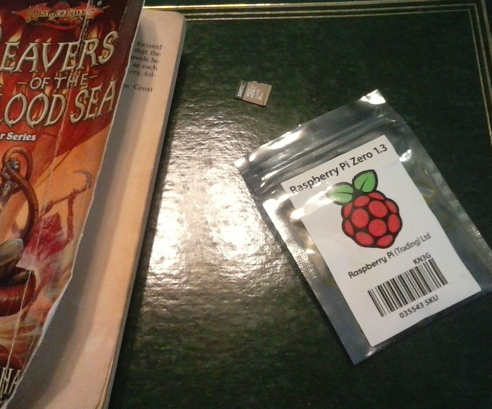 Raspberry Pi Zero High-Tech Bookmark