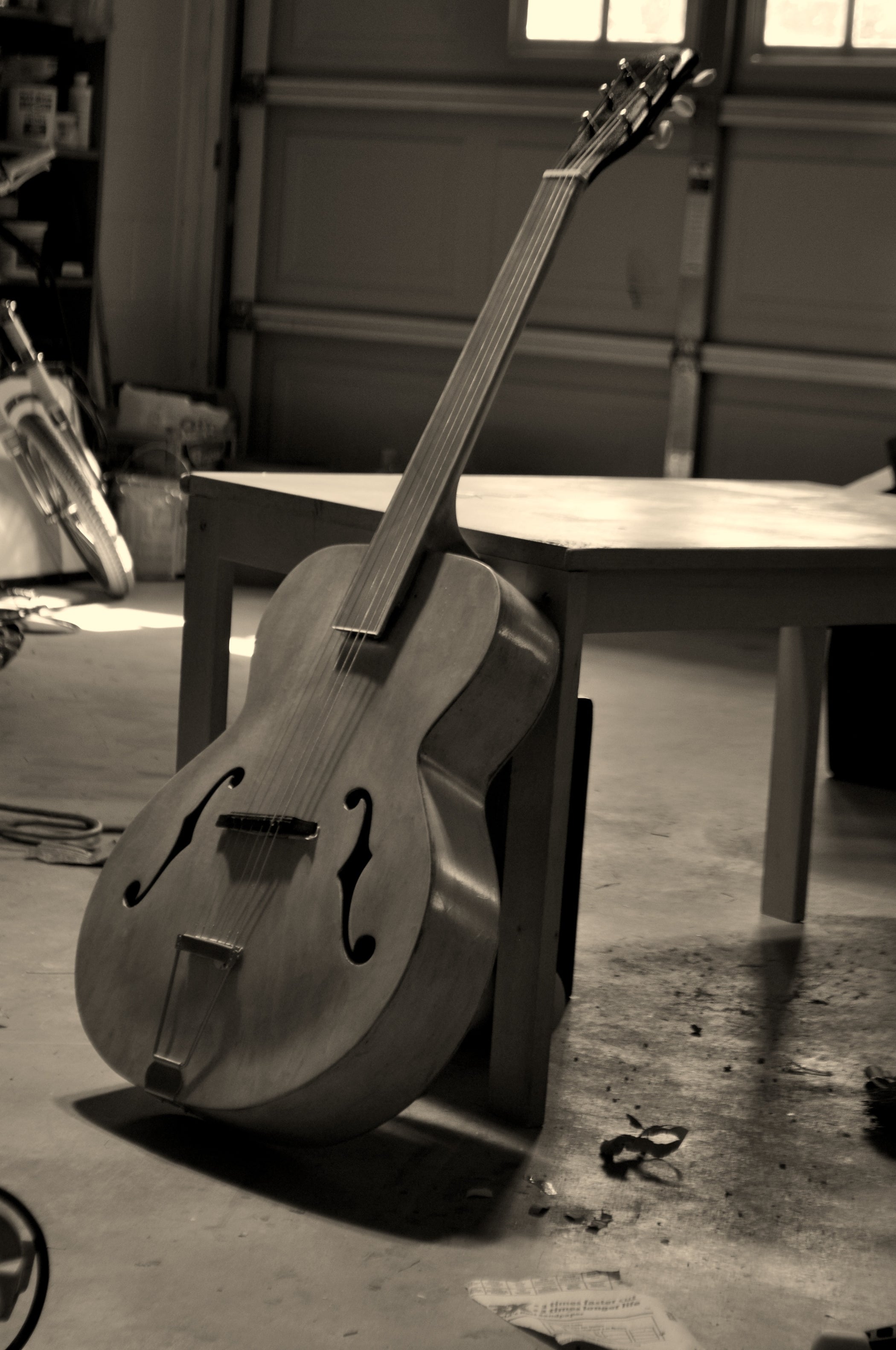 How to Make a Fretless Guitar With a Glass Fretboard! 6 Steps (with