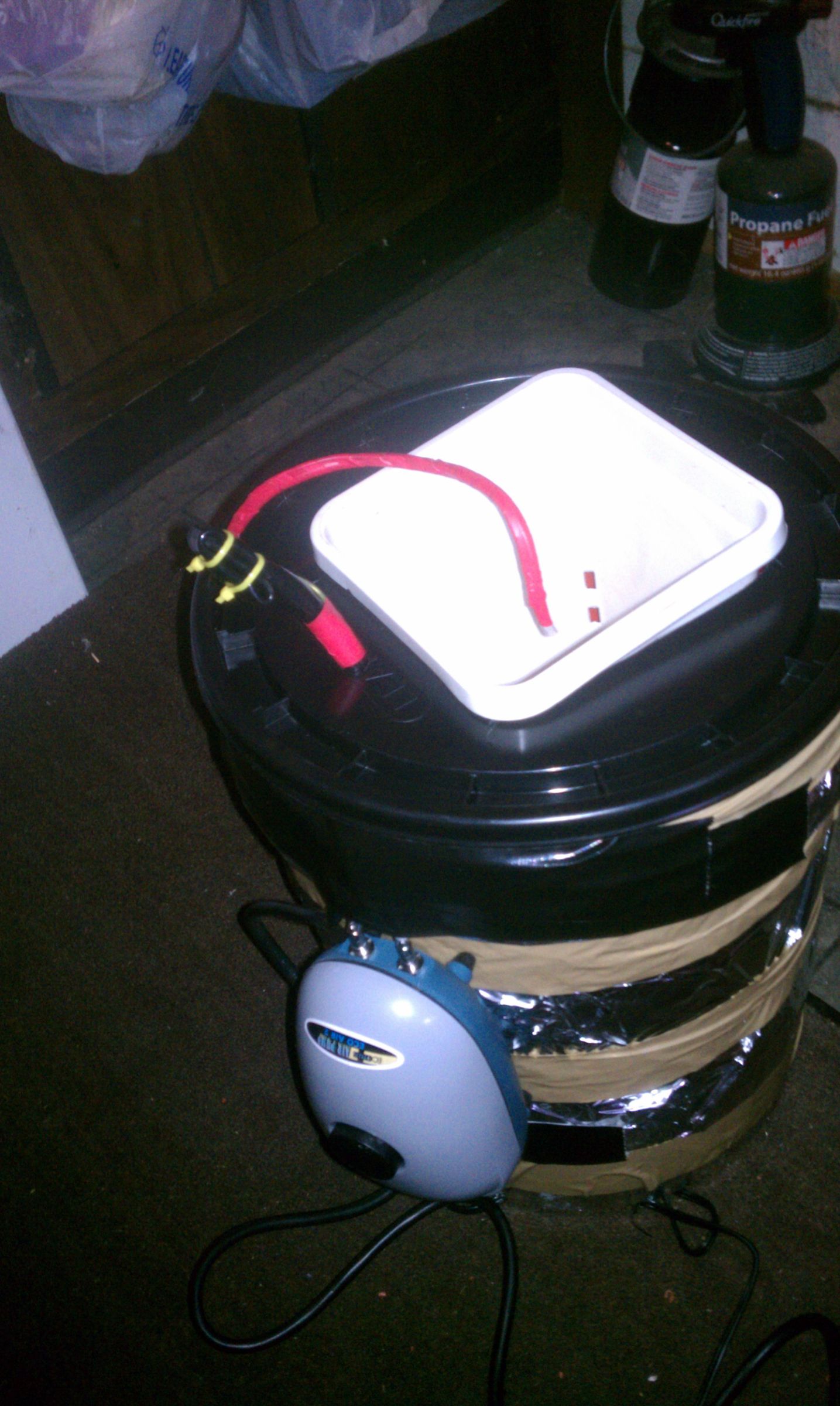 Hydroponic Ebb and Flow Single Bucket System