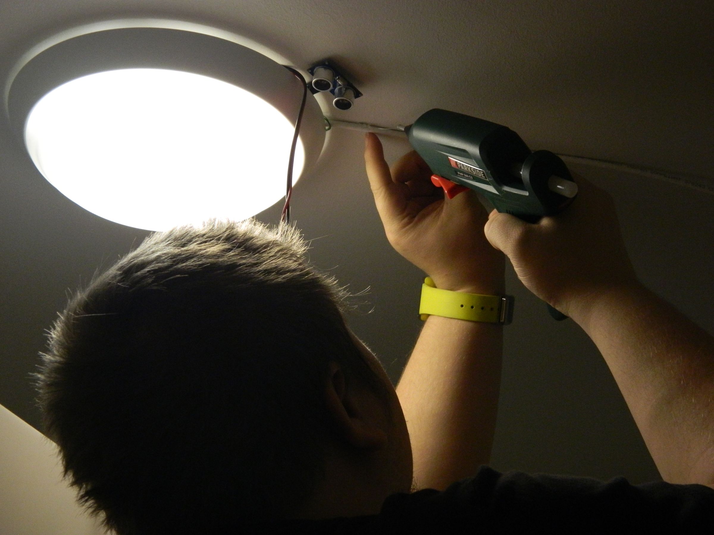 Intel Edison IoT: Automatic Lamp (Relay, HC-SR04) : 7 Steps (with ...