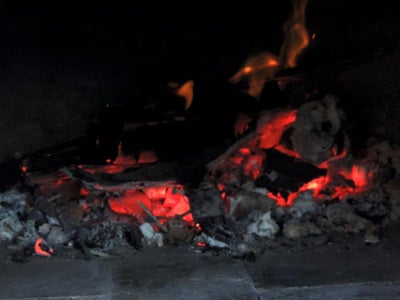 Cooking in a Wood Fired Oven 1 - Fire Control