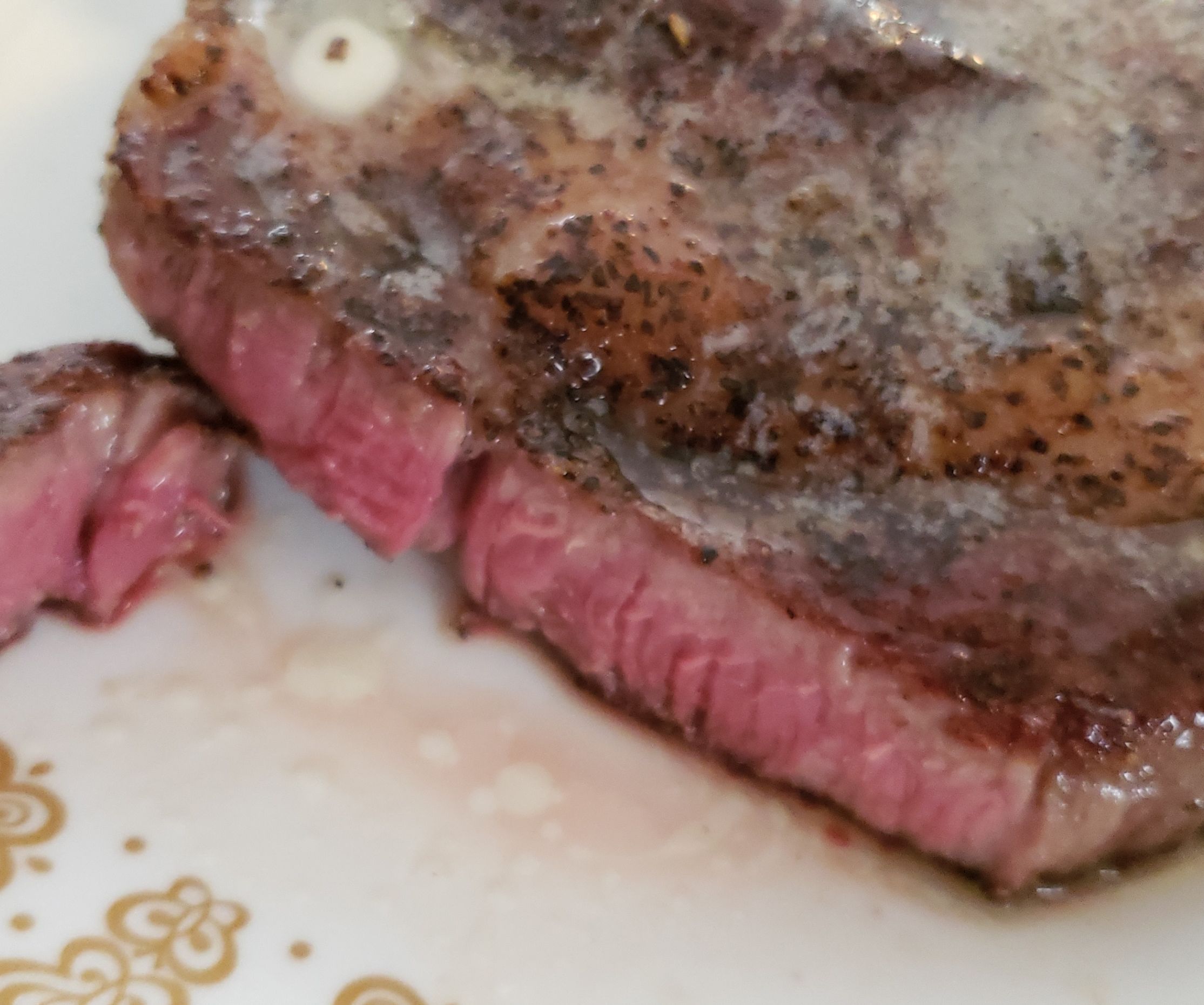 Got a Sous Vide and a Vacuum Sealer? How to Cook a Perfect Expensive Steak, Guaranteed