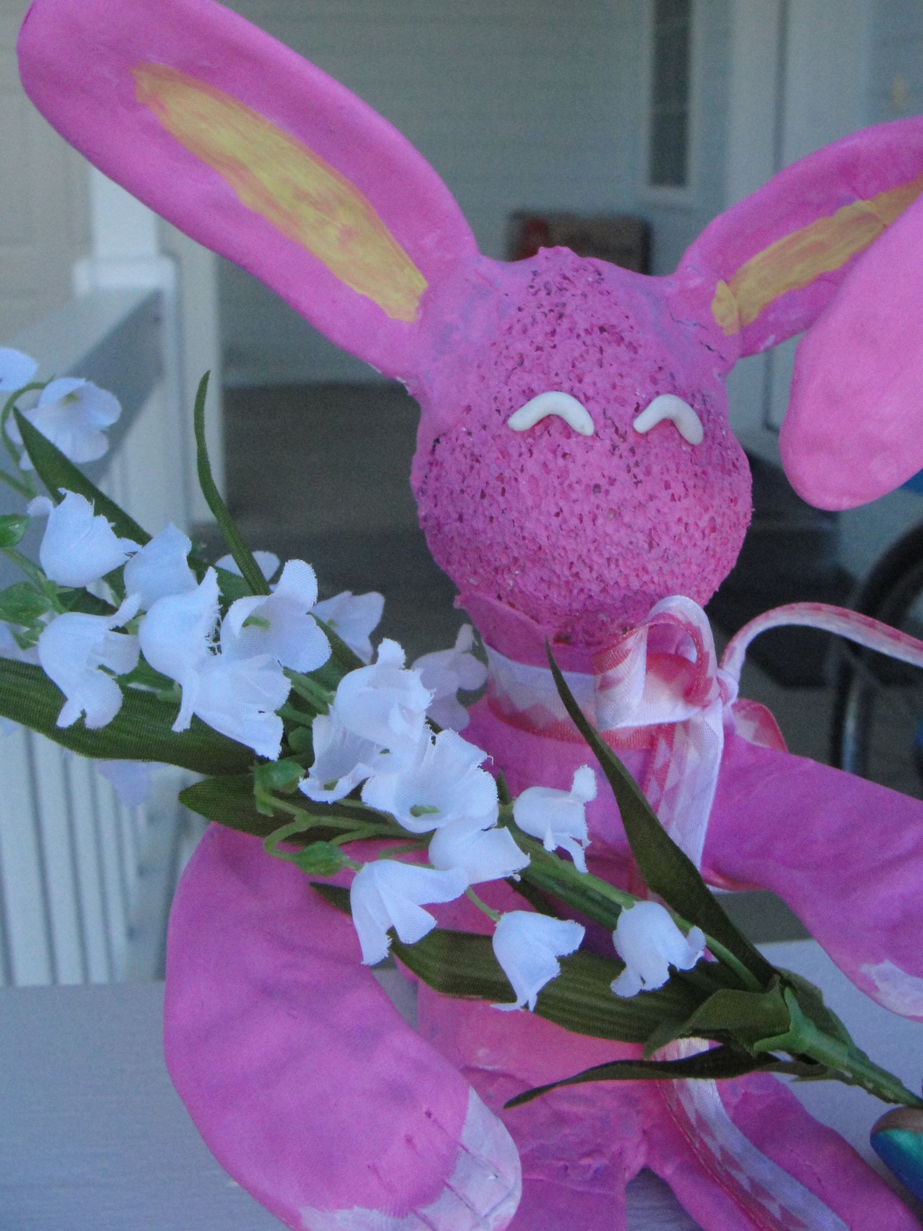 Sugru Bunny Flower/paintbrush Holder