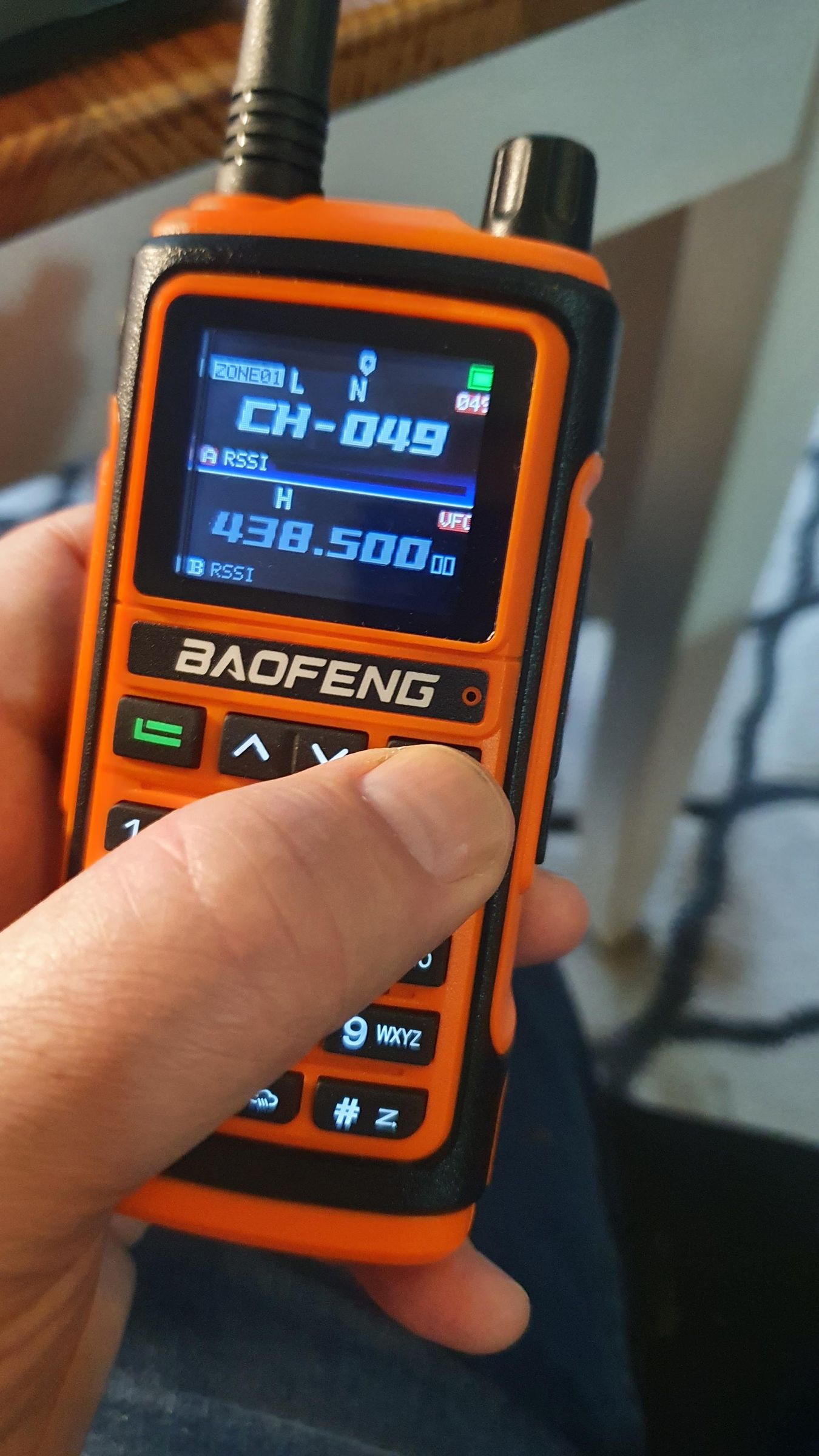 Using Baofeng UV17 Pro GPS Walkie Talkies' GPS Function 7 Steps