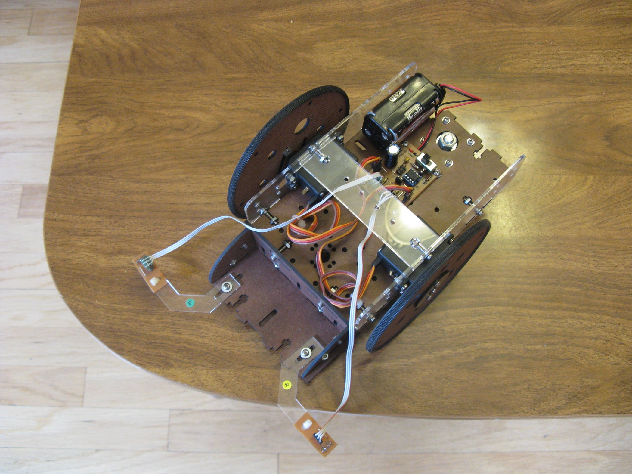 Tiny Wanderer a Table Top Robot 7 Steps Instructables