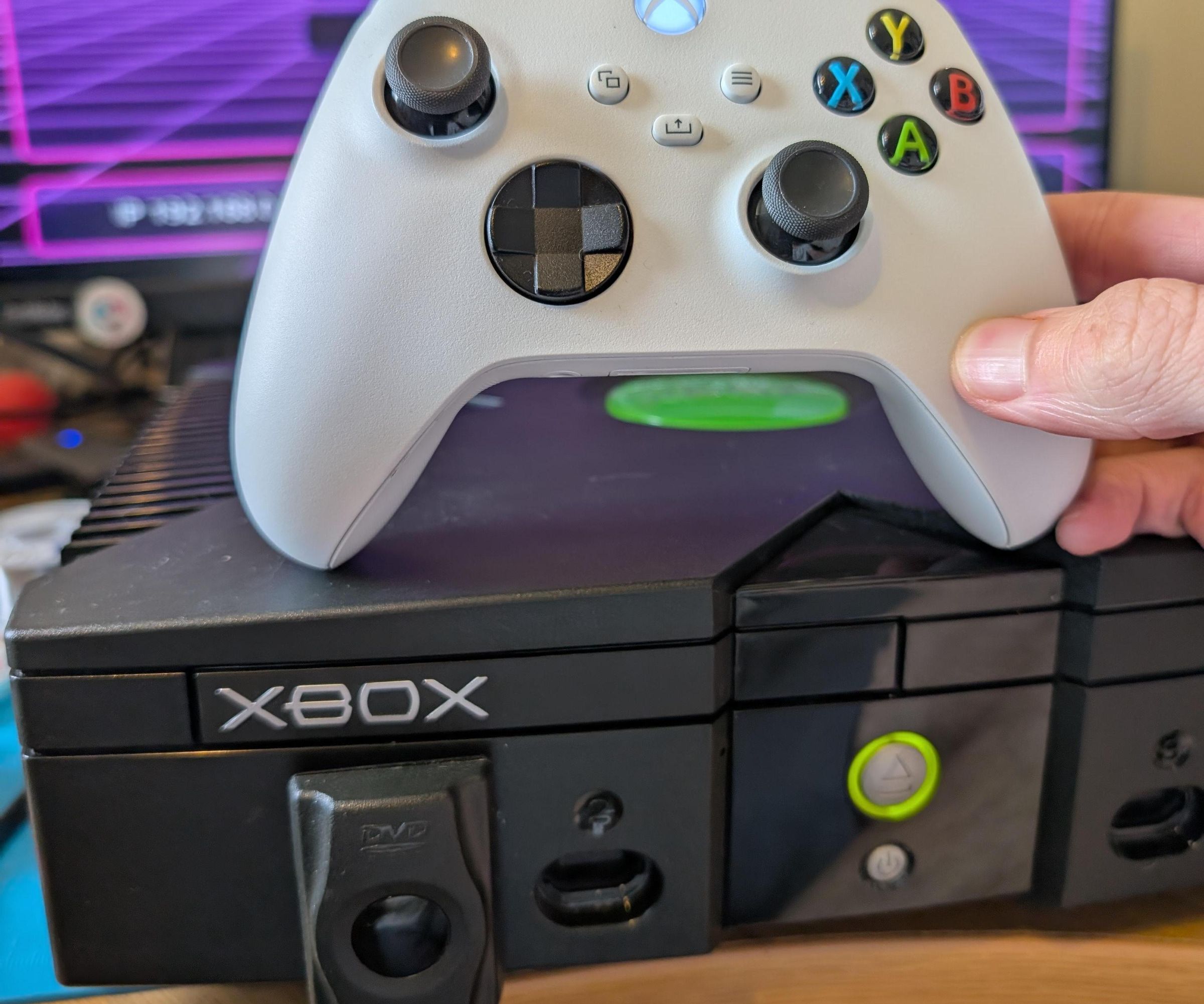 Original Xbox Bluetooth Dongle - Play Wirelessly With Modern Controllers!
