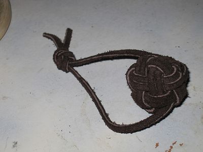 Magnetic Globe Knot